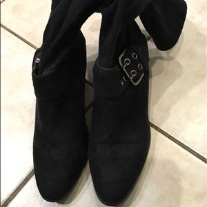 Wanda11 Suede black boots with silver buckle🖤